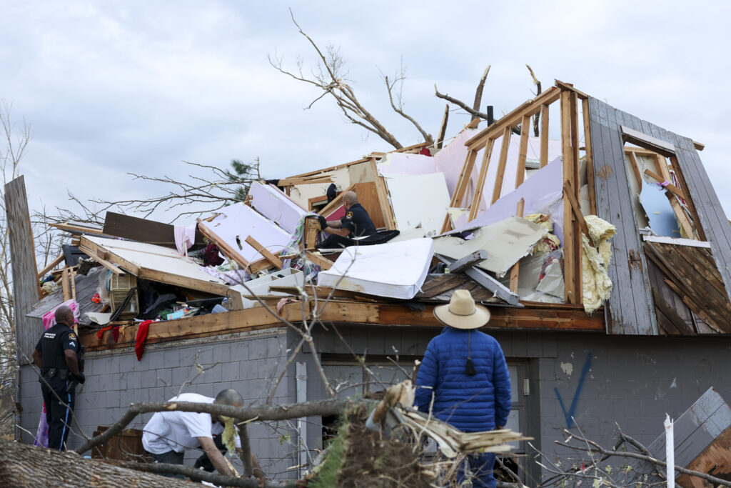 Drama u Americi: Tornado bjesni, oštećeno na stotine kuća, ima povrijeđenih