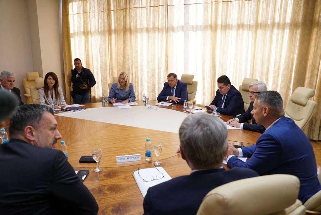 Burno na sastanku! Dodik se obrušio na partnera iz državne koalicije: On je Srbin po profesiji