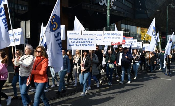 Sindikat radnika sutra u Sarajevu organizuje mirno okupljanje, hoće li im se pridružiti građani?