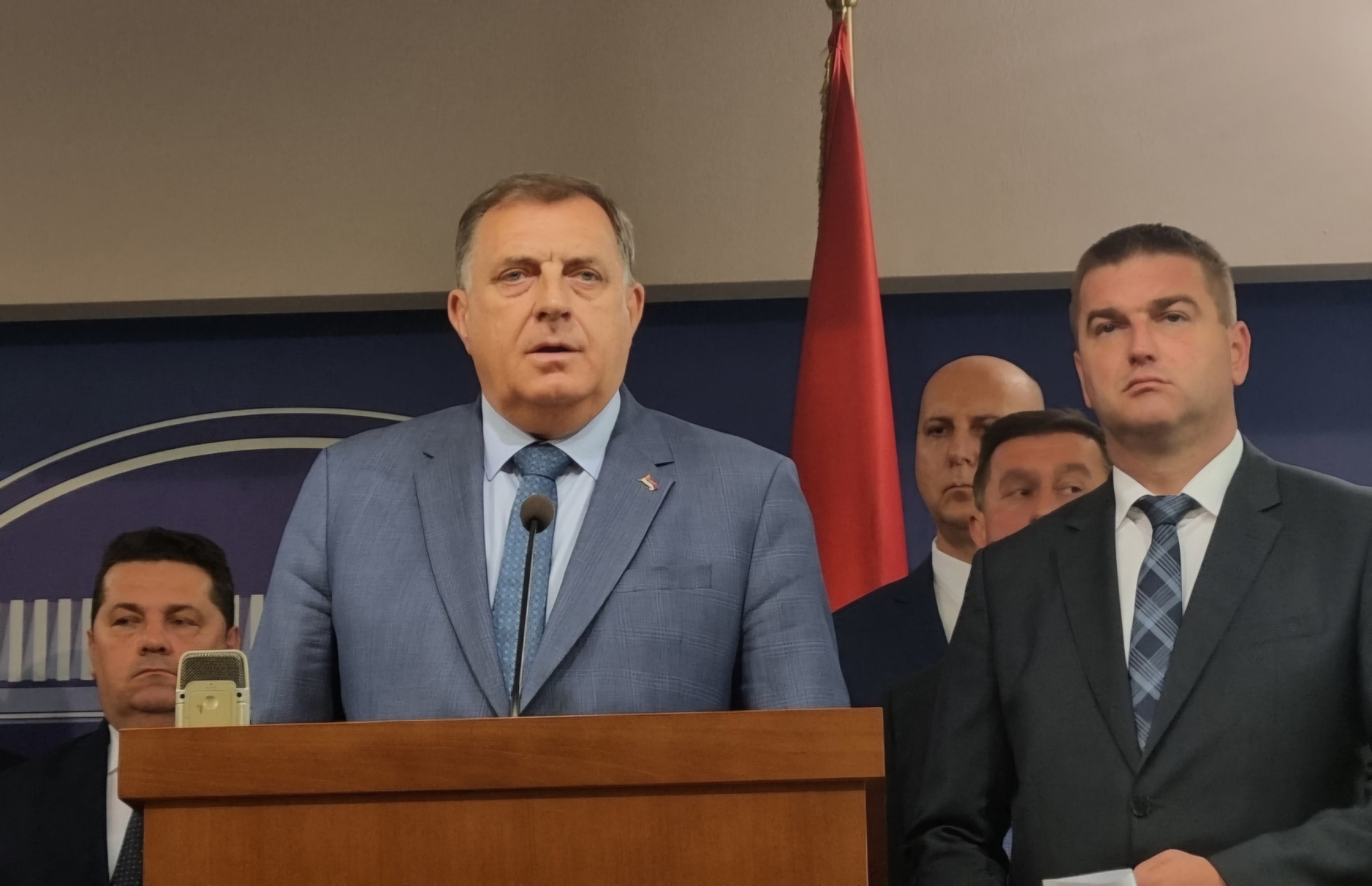 Dodik: Kukavička opozicija...Šmitovi Srbi