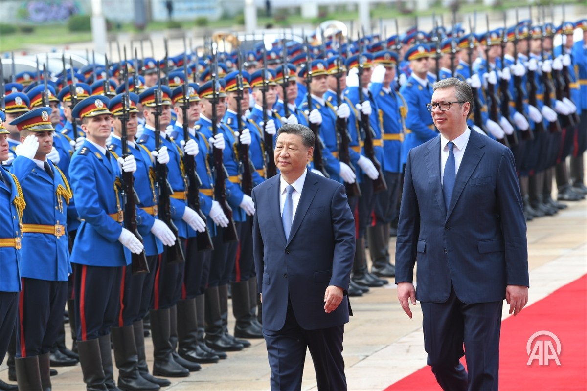 Vučić uz najviše državne počasti dočekao Xi Jinpinga, počeo sastanak