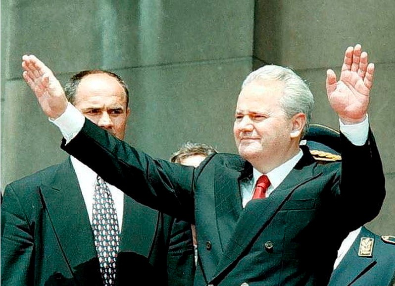 ALEKSANDAR SAVANOVIĆ Bijeda revizionizma: Milošević