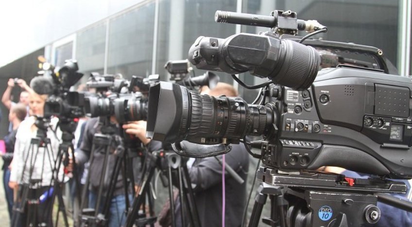 Povjerenje građana veće u novinare nego u političare