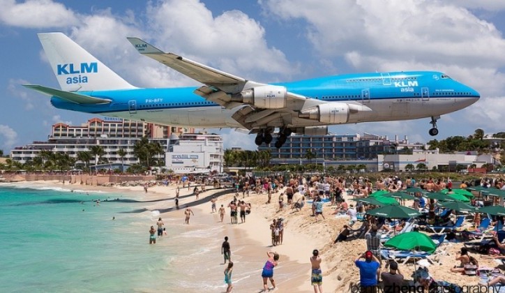 Plaža Maho – Sagnite se, stiže avion