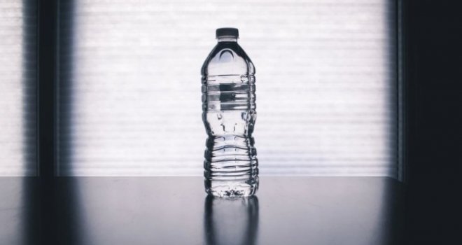 Na tržište BiH isporučena voda iz Hrvatske koja može biti štetna za zdravlje
