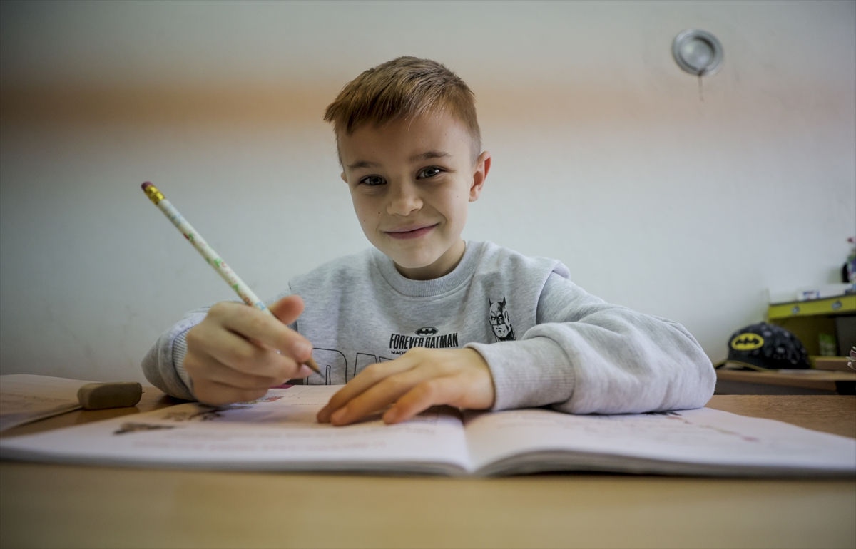 Sedmogodišnji Mahir jedini đak u selu Petrovići kod Olova: Škola u koju idem, moja je cijela