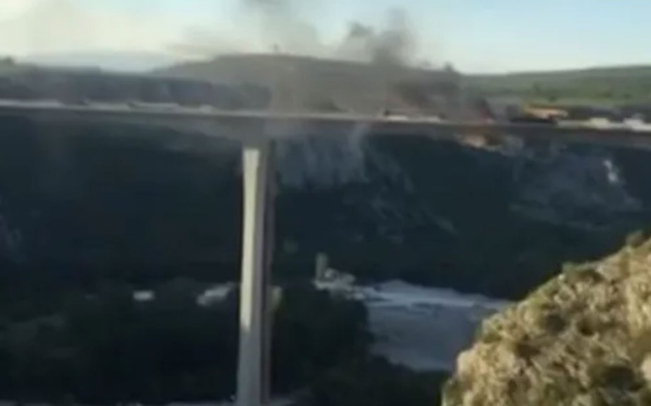 Šta se dešava? Eksplozija na Mostu Počitelj VIDEO