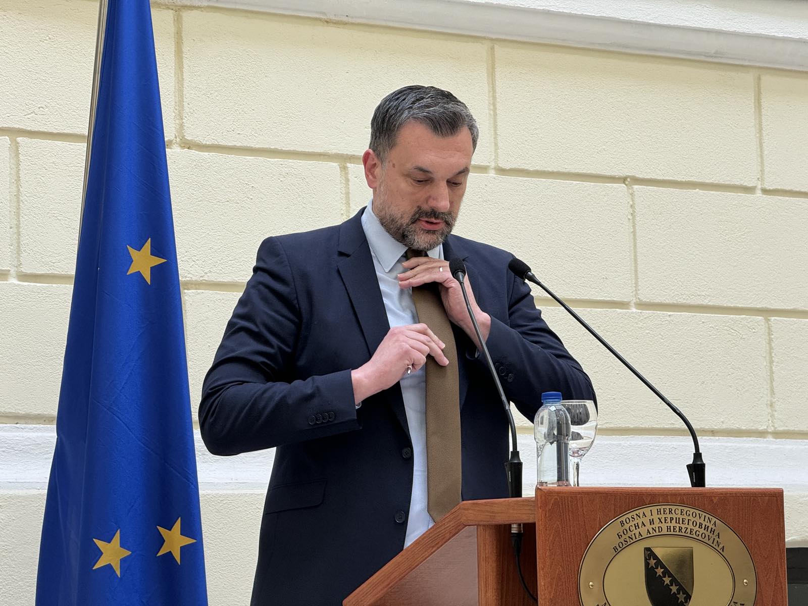 Konaković tvrdi: Tužilac ucjenom iznuđuje lažne izjave, pakuju mi SDA, Dodik i Srbija