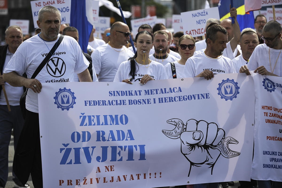 SARAJEVO Prvomajska protestna šetnja i dva zahtjeva vlastima (FOTO)